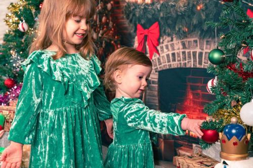 Christmas Mini Session 2023 by Bertie Victor Photography